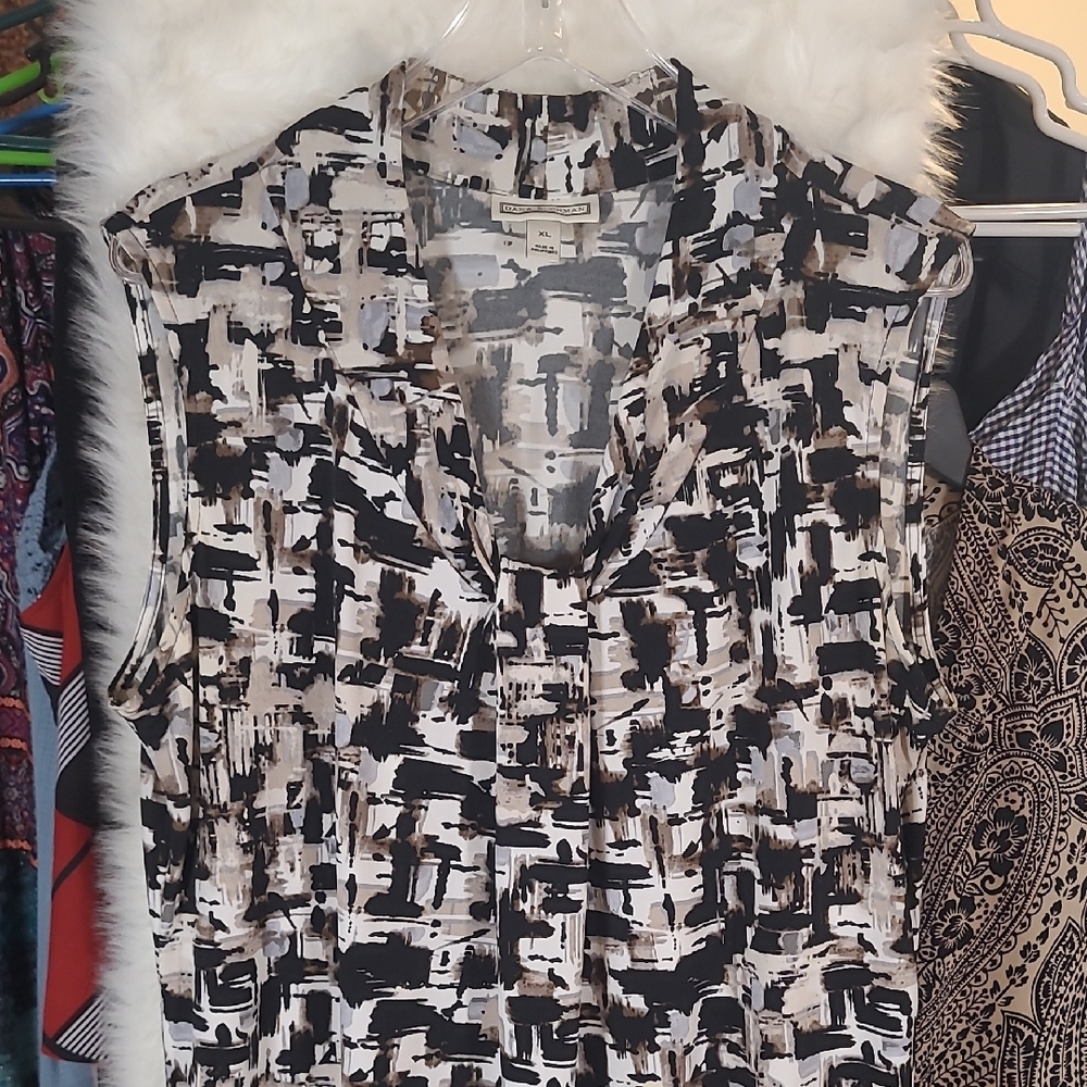 Dana Buchman Blouse